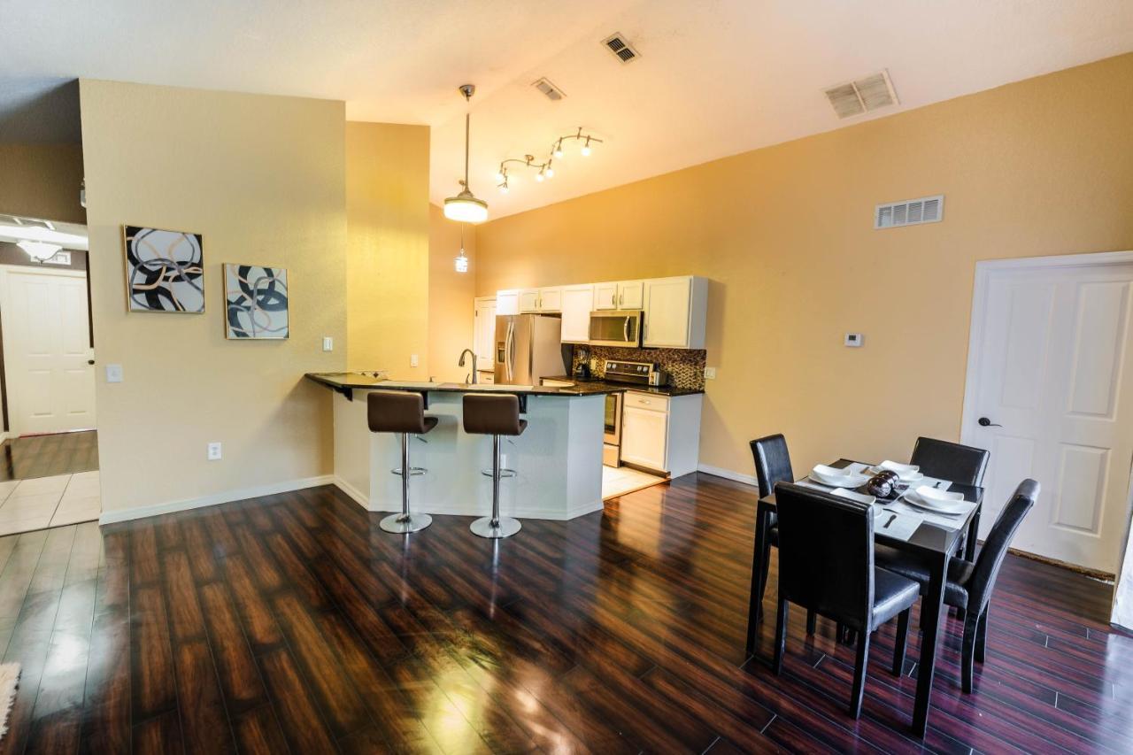 Home In Davenport Cheerful 4-Bedroom With Pool Exteriör bild